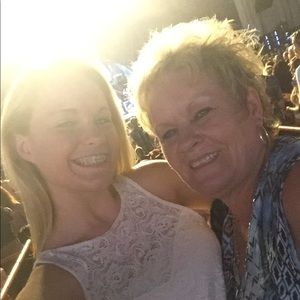 Meet your Posher, Rose